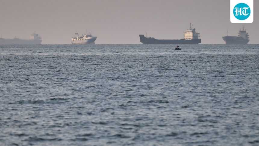 indian-crew-ship-in-gulf-stops-responding,-middle-east-airlines-says-reports-of-us-attacks-are-‘false’