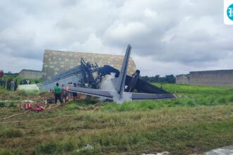 indian-air-force-an-32-split-into-two-parts-after-emergency-landing-in-jorhat-in-assam:-video
