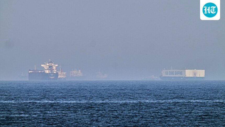 american-attack,-shipwreck,-death-from-disease:-a-difficult-week-for-indian-sailors-off-the-gulf-coast