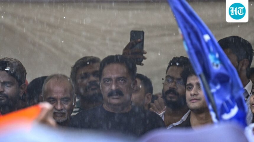 ‘say-no-to-bjp’:-posters-and-prakash-raj-highlight-cjp-protests-in-bengaluru