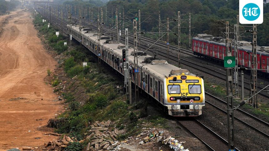 four-people-were-run-over-by-a-train-in-the-mp-morena-area-after-jumping-on-the-tracks-amid-rumors-of-a-fire