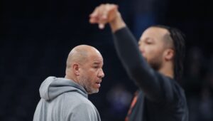 jalen-brunson’s-family:-get-to-know-the-knicks-star’s-mother,-father-and-sister