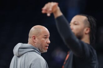 jalen-brunson’s-family:-get-to-know-the-knicks-star’s-mother,-father-and-sister
