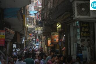 tight-spaces-and-a-web-of-wires:-the-unaddressed-cost-of-delhi’s-flawed-planning