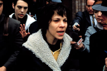 how-mary-harron-in-‘i-shot-andy-warhol’-predicted-the-year-2026