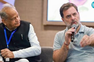gehlot-says-indira-gandhi-would-have-banned-bjp-if-she-were-alive-today,-calls-on-rahul-to-lead-india-alliance