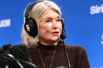 netflix-and-iheartmedia-expand-podcast-deal-with-martha-stewart,-kate-hudson-and-more