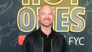 shaun-evans-net-worth:-how-much-money-does-the-‘hot-ones’-host-make?