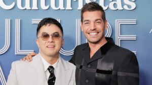 what-can-traditional-awards-shows-learn-from-bowen-yang-and-matt-rogers’-las-culturistas-awards?-“be-funny-again”