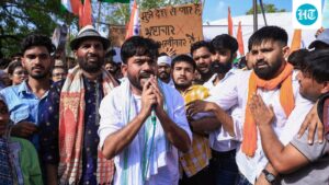 after-a-slap-in-the-face-in-jaipur,-cockroach-janta-party-is-protesting-in-nagpur-today