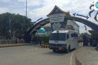 protest-against-treatment-of-3-kuki-men-continues-outside-imphal-hospital