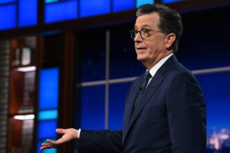 cbs-signs-licensing-deal-for-stephen-colbert’s-‘peanuts’-theme