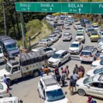 hill-station-rush:-police-adopts-5-point-traffic-plan-as-15-lakh-vehicles-enter-shimla-in-45-days