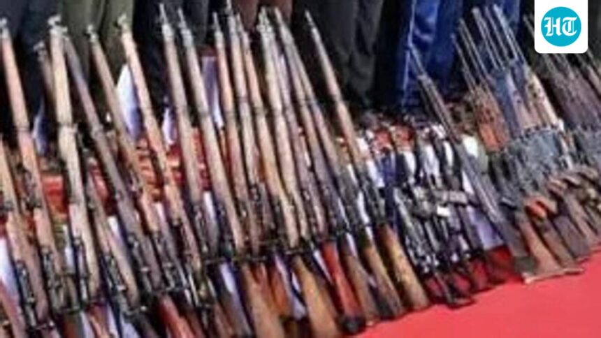 maoist-leader-with-reward-of-rs-10-lakh-surrenders-in-kolkata-police | GIBN maoist-leader-with-reward-of-rs-10-lakh-surrenders-in-kolkata:-police