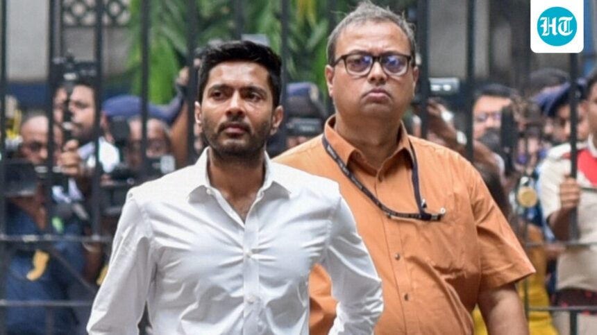 lok-sabha-speaker-calls-on-abhishek-banerjee-to-present-his-case-on-bifurcation-of-tmc-on-june-19