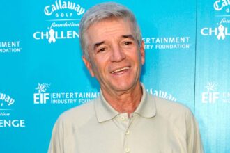 tom-dressen,-stand-up-comedian-and-opening-act-for-sinatra,-dies-at-87
