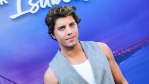 lukas-gage-says-‘prison-break’-reboot-will-be-‘really-dark’-and-teases-‘we-might-see-a-couple-of-ogs-return’