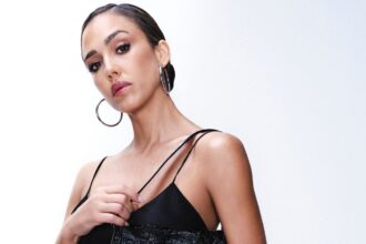 sarah-jessica-parker,-jessica-alba-and-k-pop-stars-make-their-debut-in-fendi’s-small-bag-campaign