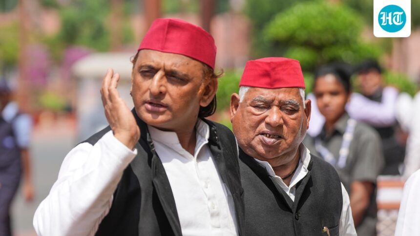 the-samajwadi-mp-says-the-bjp-is-upset-over-akhilesh-yadavs-rising-popularity-amid-divisive-uproar | GIBN the-samajwadi-mp-says-the-bjp-is-upset-over-akhilesh-yadav’s-rising-popularity-amid-divisive-uproar