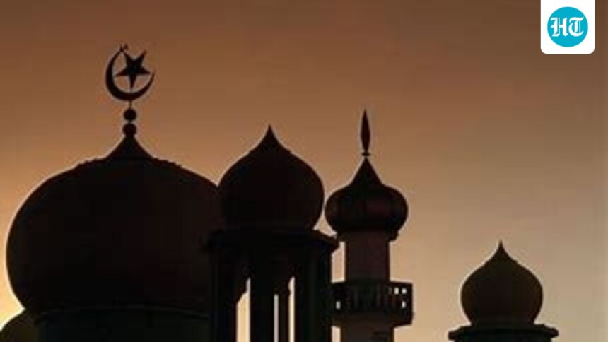 railways-requests-evacuation-of-mosque-near-kashi-station-for-expansion-notice-body-calls-illegal | GIBN railways-requests-evacuation-of-mosque-near-kashi-station-for-expansion;-notice-body-calls-“illegal”