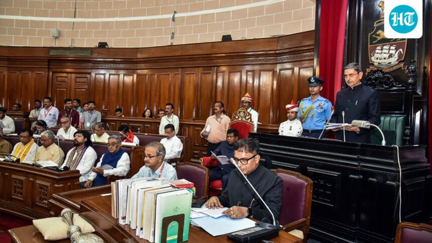 tmc-factions-sit-separately-as-the-west-bengal-assembly-session-begins-the-first-public-display-of-division | GIBN tmc-factions-sit-separately-as-the-west-bengal-assembly-session-begins,-the-first-public-display-of-division