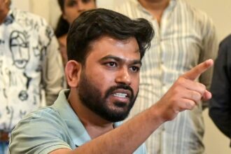 the-cockroach-janta-party,-in-an-open-letter-to-the-prime-minister,-demands-compensation-of-rs-1-lakh-crore-for-suicides-linked-to-paper-leak