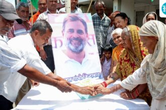greetings,-‘dugdhabhishek’,-cake-cutting:-congress-workers-celebrate-rahul-gandhi’s-birthday