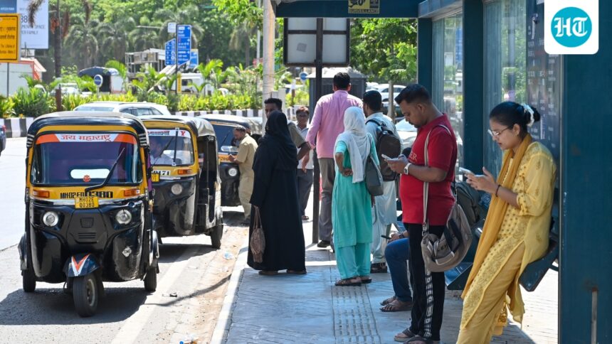 32-buses-out-of-2766-ply-on-roads-mumbais-best-strike-leaves-passengers-stranded | GIBN 32-buses-out-of-2,766-ply-on-roads:-mumbai’s-best-strike-leaves-passengers-stranded