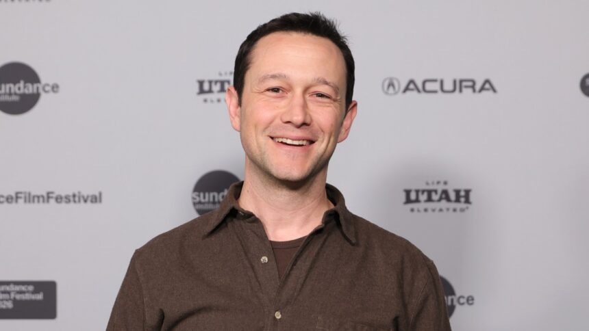 joseph-gordon-levitt-and-sophia-bush-defend-ties-to-peter-thiels-secret-dialogue-group | GIBN joseph-gordon-levitt-and-sophia-bush-defend-ties-to-peter-thiel’s-secret-dialogue-group
