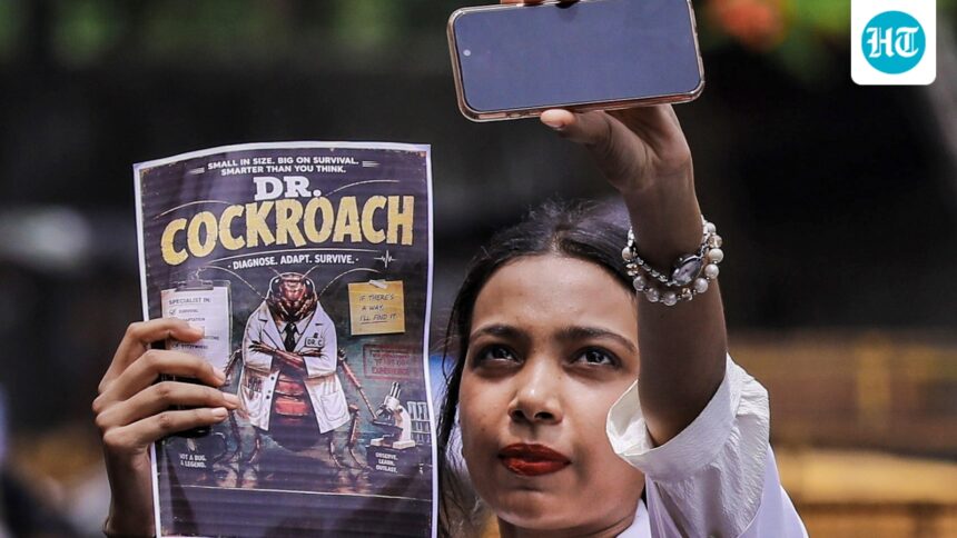 thali-and-shamash-at-cockroach-party-protest-in-delhi-covid-era-dig-at-pm-modi-with-plates-and-spoons | GIBN ‘thali-and-shamash’:-at-cockroach-party-protest-in-delhi,-covid-era-dig-at-pm-modi-with-plates-and-spoons