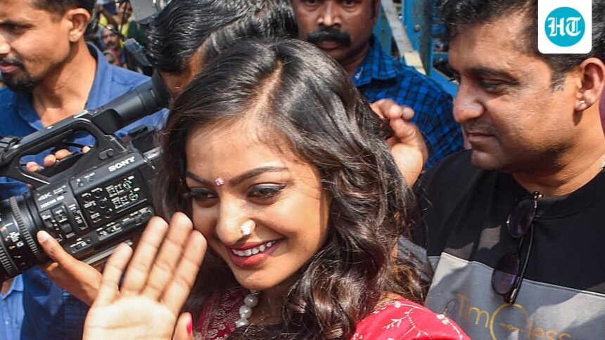 kerala-high-court-orders-police-protection-for-viral-kumbh-mela-girl