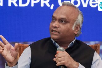 “do-you-want-to-know-to-whom-i-give-security?”:-karnataka-home-minister-priyank-kharge-on-rss-transparency-demand