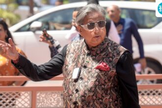 shashi-tharoor-says-that-“the-united-states’-relations-with-pakistan-have-nothing-to-do-with-india,”-and-supports-the-establishment-of-separate-bilateral-relations