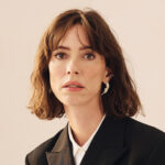 rebecca-hall-on-finding-a-new-frequency-with-‘the-listeners’-and-whether-‘onslaught’-is-a-stealth-‘the-guest’-sequel