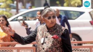 ‘more-concerned-with-political-points’:-shashi-tharoor-against-congress-after-supporting-modi-trump-meeting-at-g7