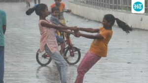 rain-falls-on-mumbai-after-a-delayed-monsoon-amid-the-water-crisis,-providing-a-respite-from-the-heat