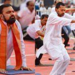 bihar-samrat-chowdhury,-health-minister-nishant-kumar-participate-in-yoga-event-in-patna:-video