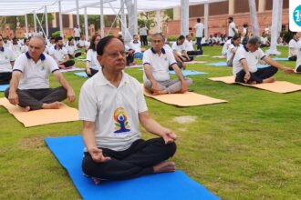 pk-mishra,-principal-secretary-to-prime-minister-modi,-joins-the-yoga-day-session-at-seva-tirth