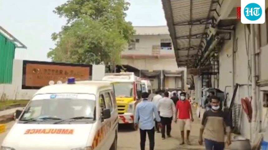 7-dead,-many-hospitalized-after-suspected-ammonia-gas-leak-in-tiruvallur,-tamil-nadu