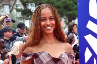 malia-obama-net-worth:-how-much-money-does-barack-obama’s-eldest-daughter-have