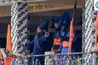 nihangs-take-sikh-follower-hostage-at-rudraprayag-gurdwara,-demand-release-of-4-arrested-in-karnaprayag-clash