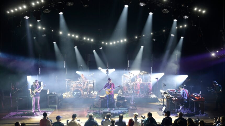 a-concertgoer-dies-after-an-apparent-fall-at-madison-square-garden