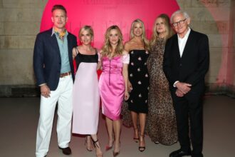‘legally-blonde’-stars-reunite-for-first-time-in-25-years-ahead-of-‘elle’-prequel-series
