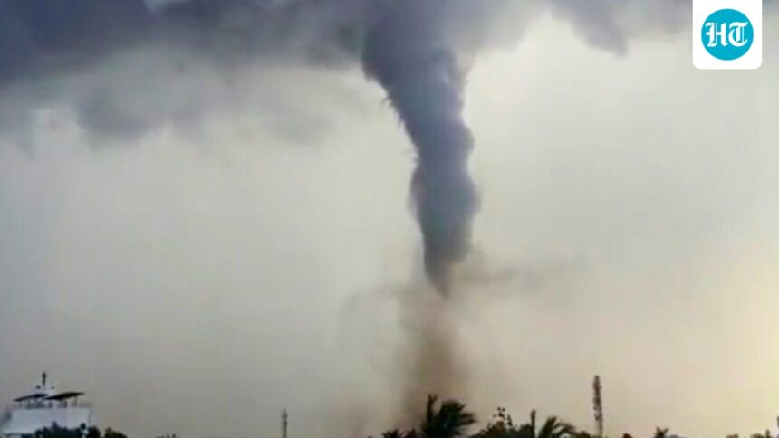 the-video-shows-a-tornado-like-storm-in-thoothukudi-in-tamil-nadu;-met-office-says-‘bad-weather’