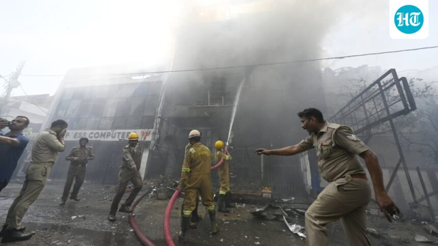 lucknow-fire-news-live-updates-15-dead-many-trapped-in-aliganj-fire-firefighters-and-police-continue-rescue-work | GIBN lucknow-fire-news-live-updates:-15-dead,-many-trapped-in-aliganj-fire;-firefighters-and-police-continue-rescue-work