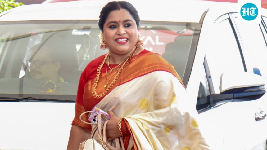 crisis-in-amma-actress-mallika-sukumaran-is-among-17-members-to-resign-after-shwetha-menons-exit | GIBN crisis-in-amma:-actress-mallika-sukumaran-is-among-17-members-to-resign-after-shwetha-menon’s-exit