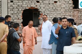 after-lucknow-fire-killed-15-people,-up-cm-ordered-sit-investigation-and-submit-report-within-7-days