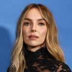 jodie-comer-talks-about-the-ending-of-‘death-of-robin-hood’-and-the-need-for-revisionist-tales