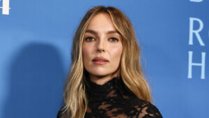 jodie-comer-talks-about-the-ending-of-‘death-of-robin-hood’-and-the-need-for-revisionist-tales