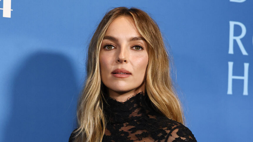 jodie-comer-talks-about-the-ending-of-death-of-robin-hood-and-the-need-for-revisionist-tales | GIBN jodie-comer-talks-about-the-ending-of-‘death-of-robin-hood’-and-the-need-for-revisionist-tales